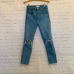 ✨BOGO✨ Zara High Rise Mom Jeans